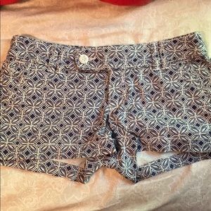 Red camel, size 5 shorts